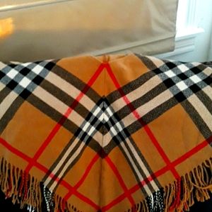 Authentic Burberry poncho one size